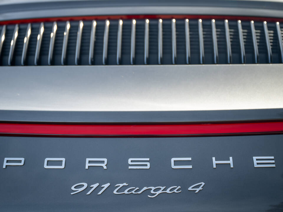 Image 8/20 of Porsche 911 Targa 4 (2017)