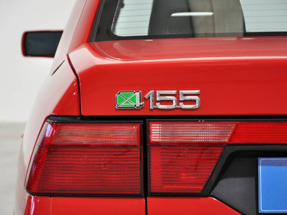 Imagen 11/30 de Alfa Romeo 155  2.0 Q4 4x4 (1992)
