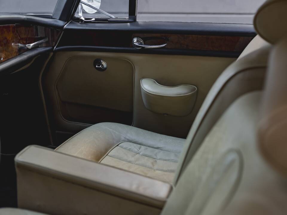 Immagine 22/30 di Bentley S 3 Continental (1965)
