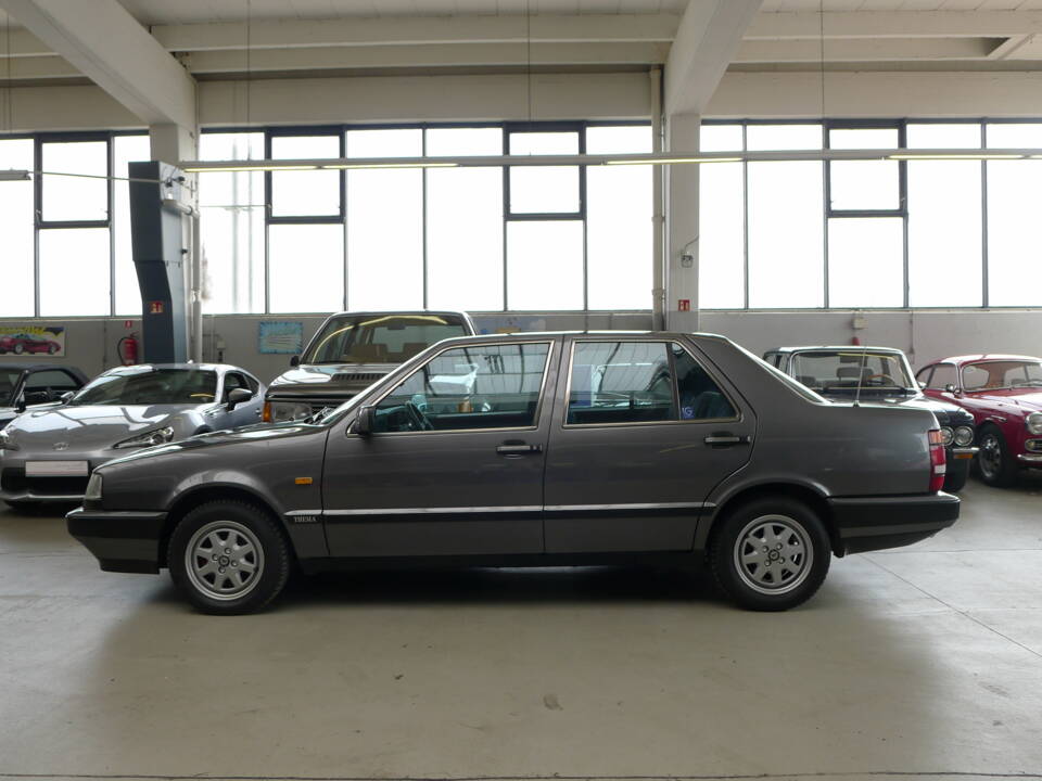 Immagine 18/32 di Lancia Thema I.E. (1991)