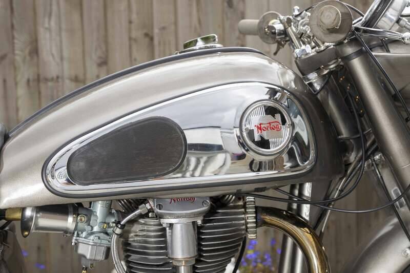 Image 27/40 of Norton Model 30 International (1957)