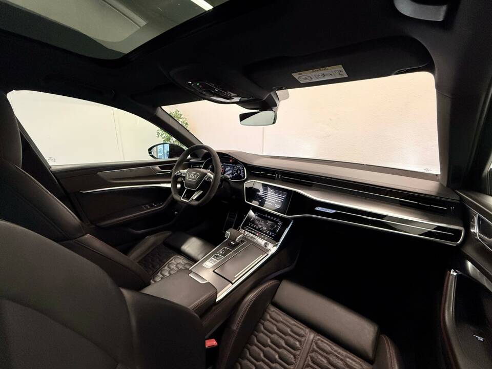 Image 20/28 de Audi RS6 Avant (2019)