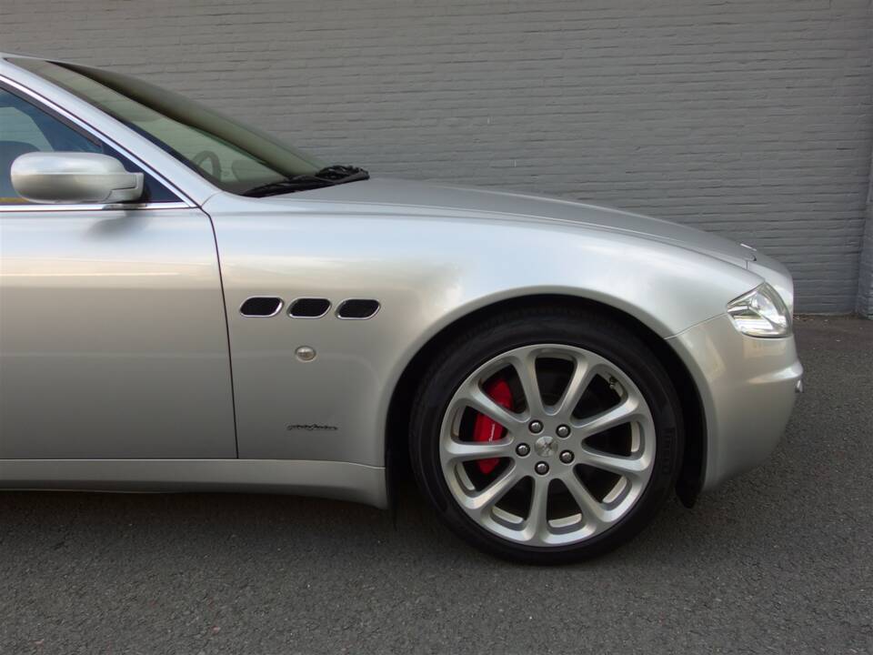 Bild 21/99 von Maserati Quattroporte 4.2 (2007)