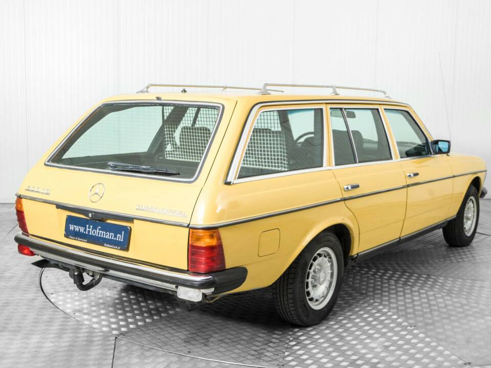 Bild 26/50 von Mercedes-Benz 300 TD Turbodiesel (1981)