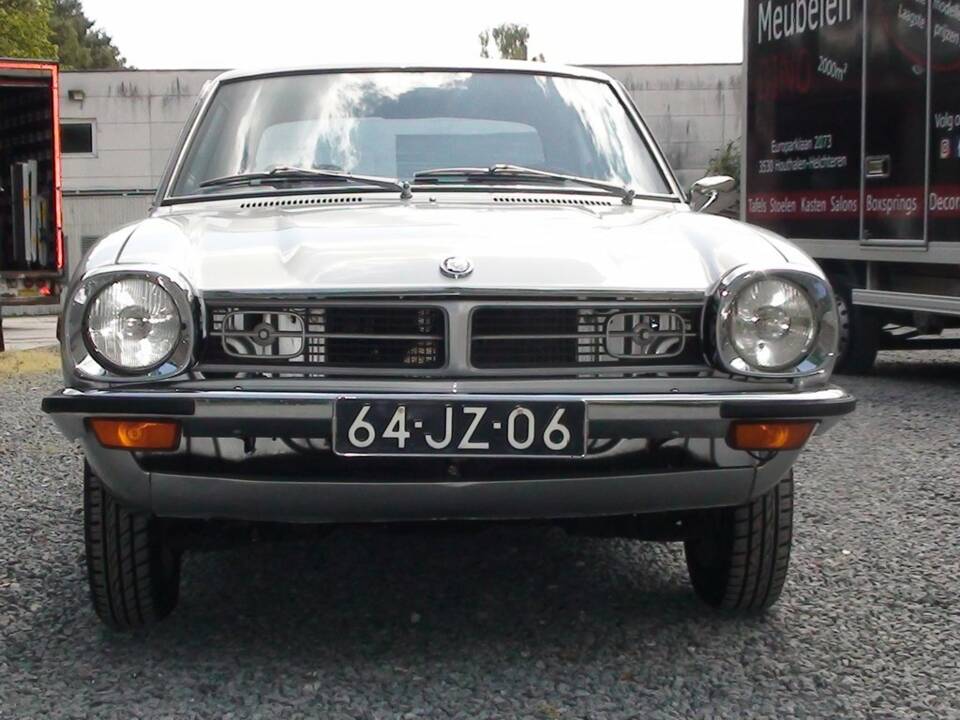 Image 4/8 of Mitsubishi Lancer (1976)