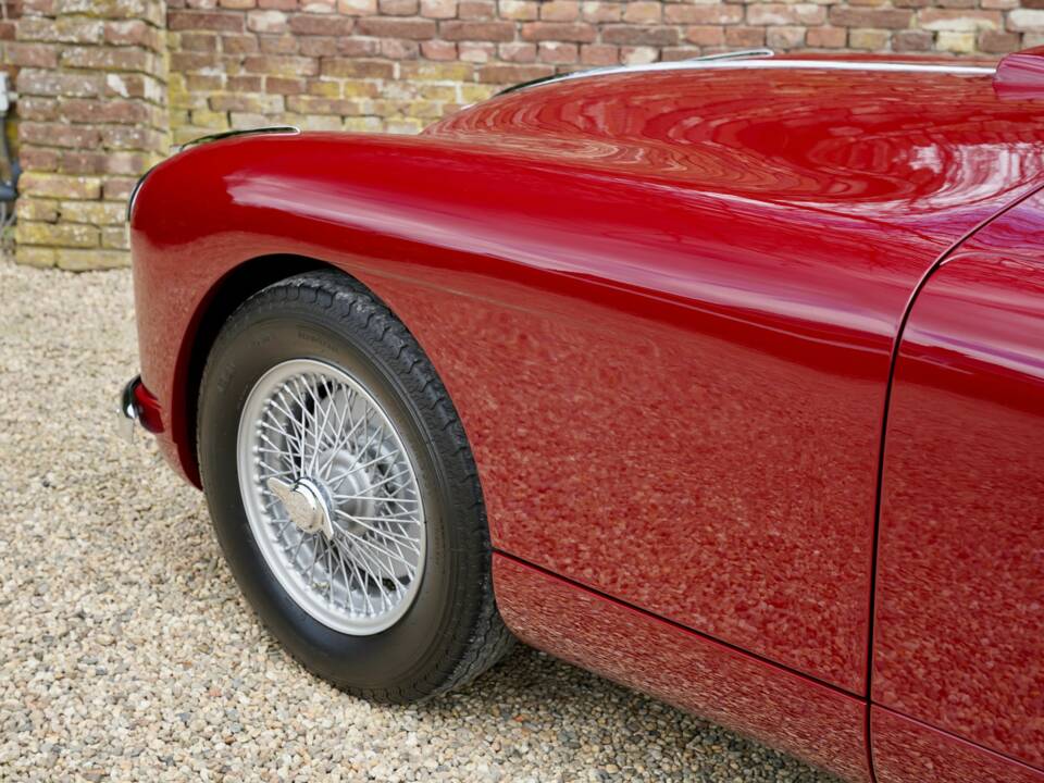 Imagen 39/50 de Aston Martin DB 2/4 Mk II DHC (1955)