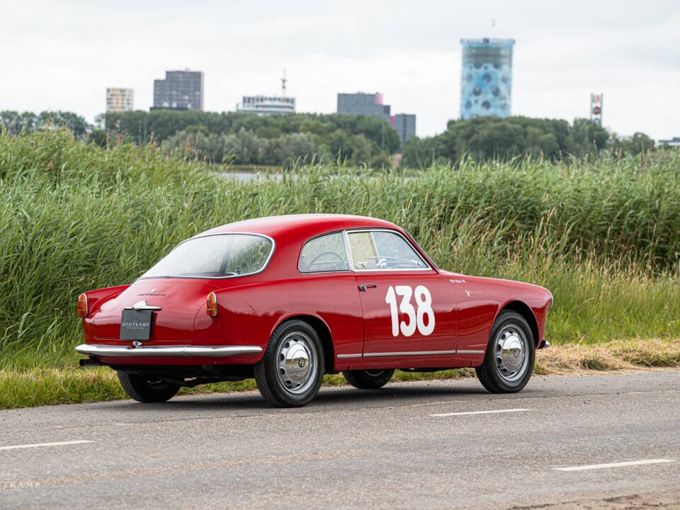 Immagine 10/25 di Alfa Romeo Giulietta Sprint Veloce (1956)