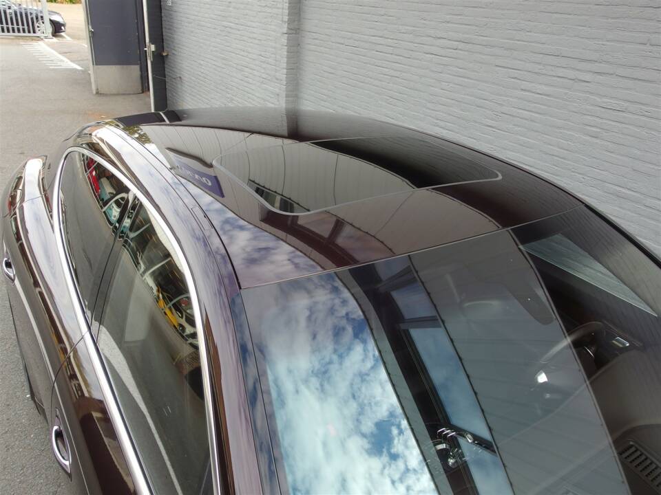 Bild 32/98 von Porsche Panamera Turbo (2009)