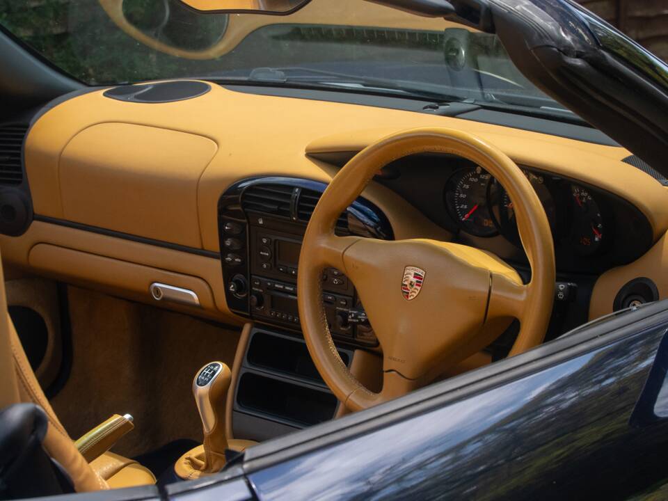 Immagine 13/50 di Porsche Boxster (2004)