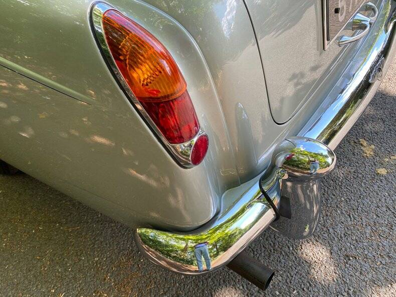 Image 45/50 de Bentley S 3 Continental Flying Spur (1963)