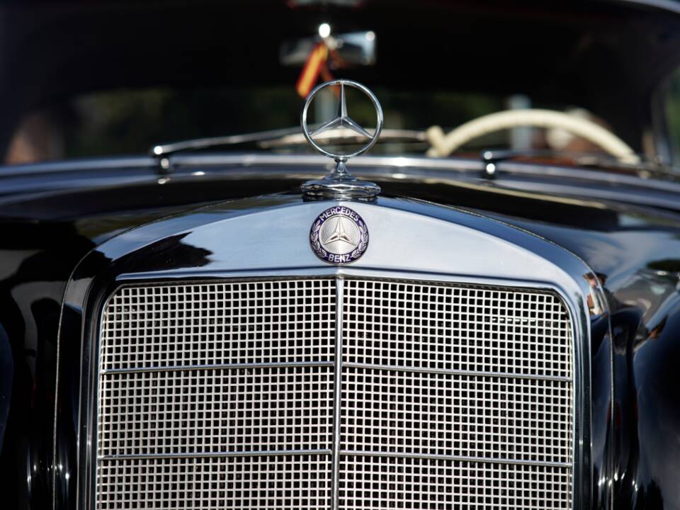 Immagine 33/35 di Mercedes-Benz 220 SE (1960)