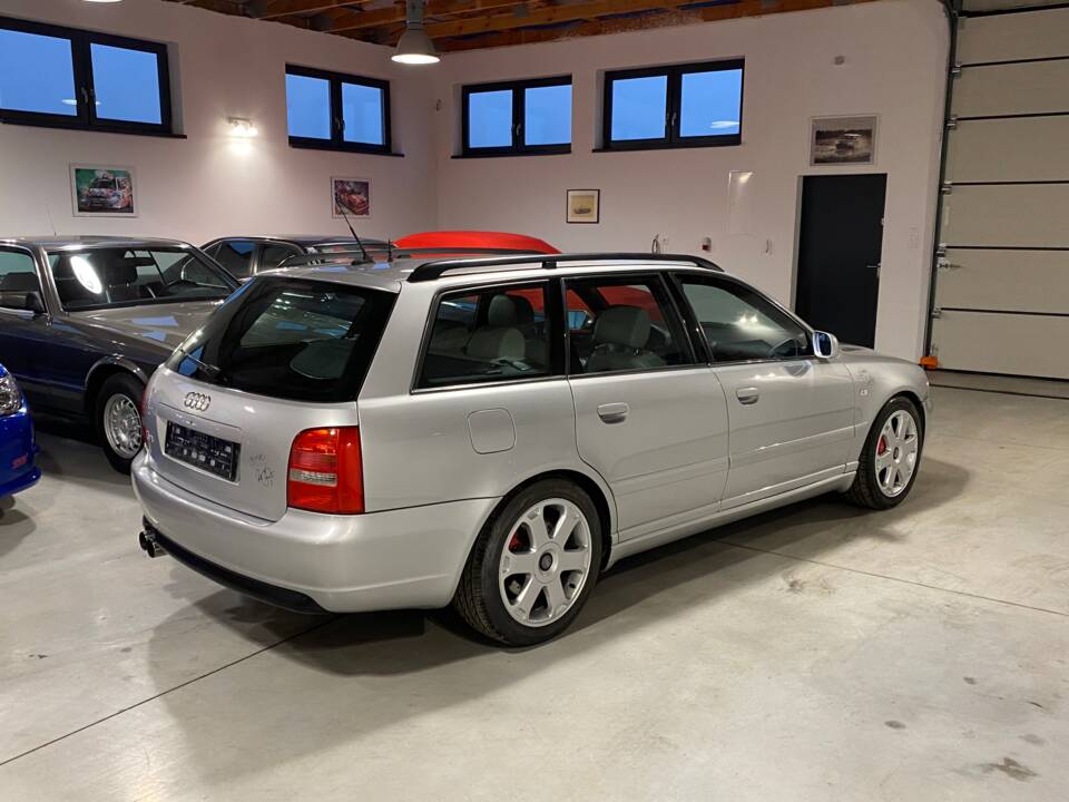 Bild 5/64 von Audi S4 Avant (2000)