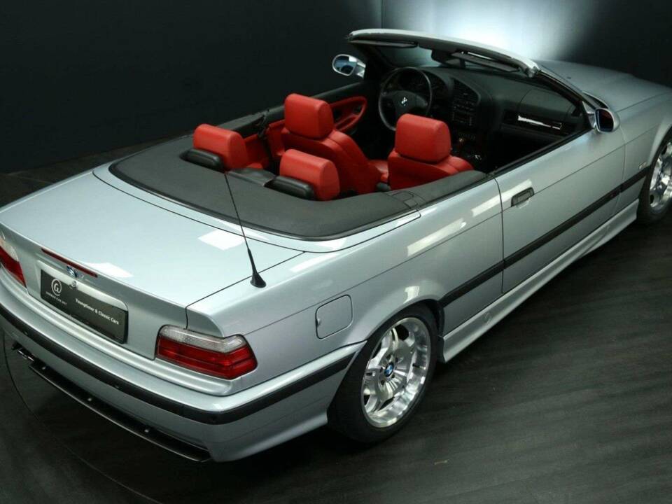 Immagine 47/50 di BMW 328i (1997)
