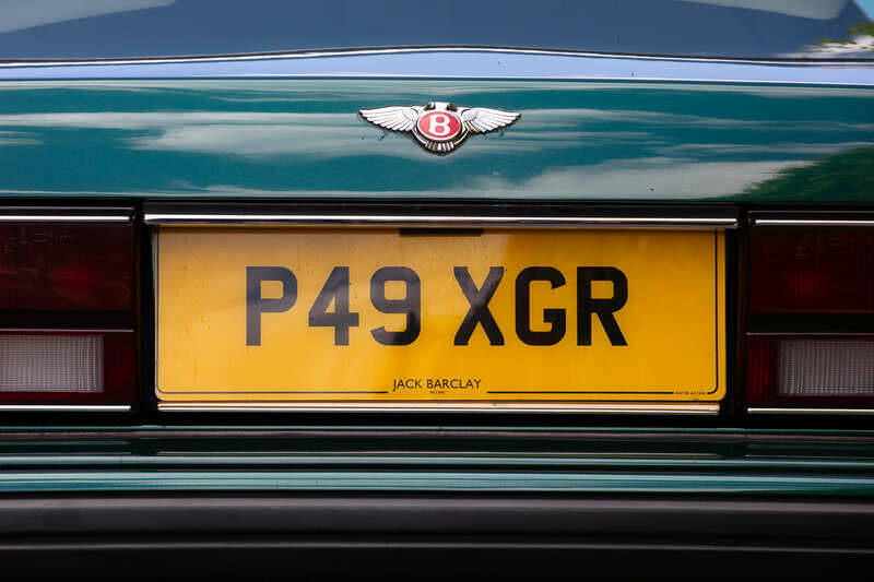 Image 41/50 of Bentley Turbo R lang (1996)