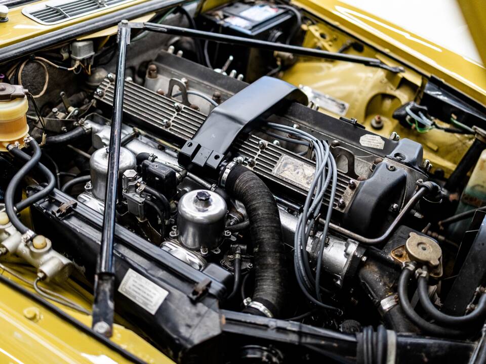 Image 37/50 de Jaguar XJ 6 C 4.2 (1975)
