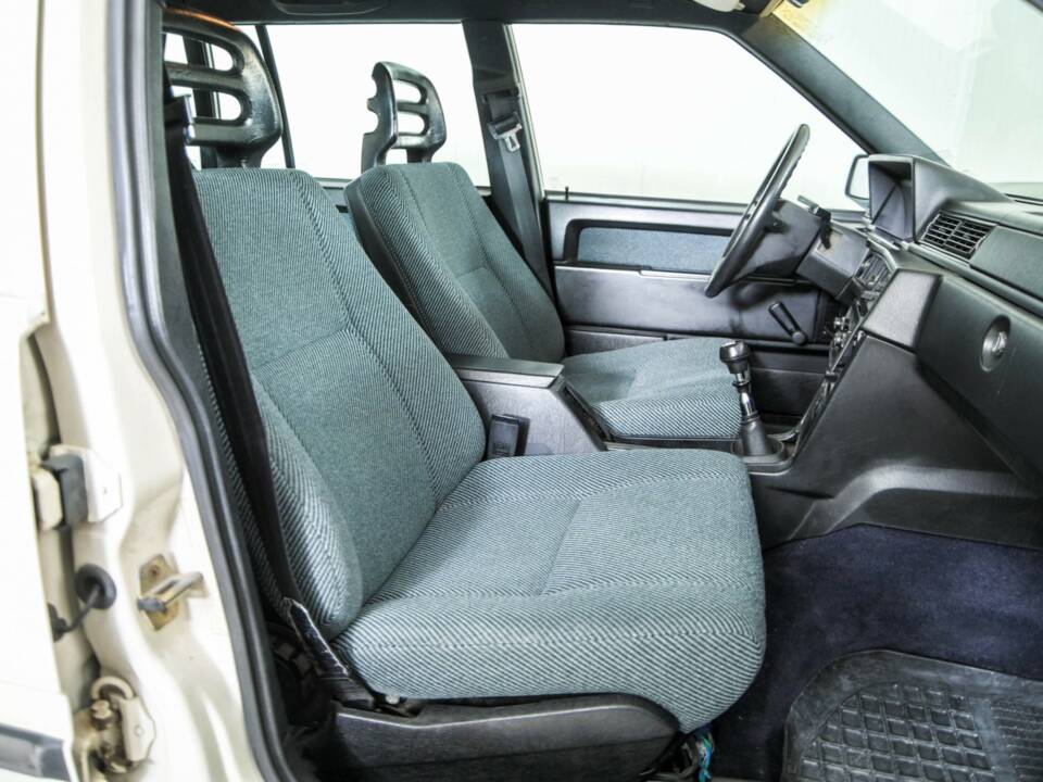 Image 16/50 of Volvo 740 GL (1987)