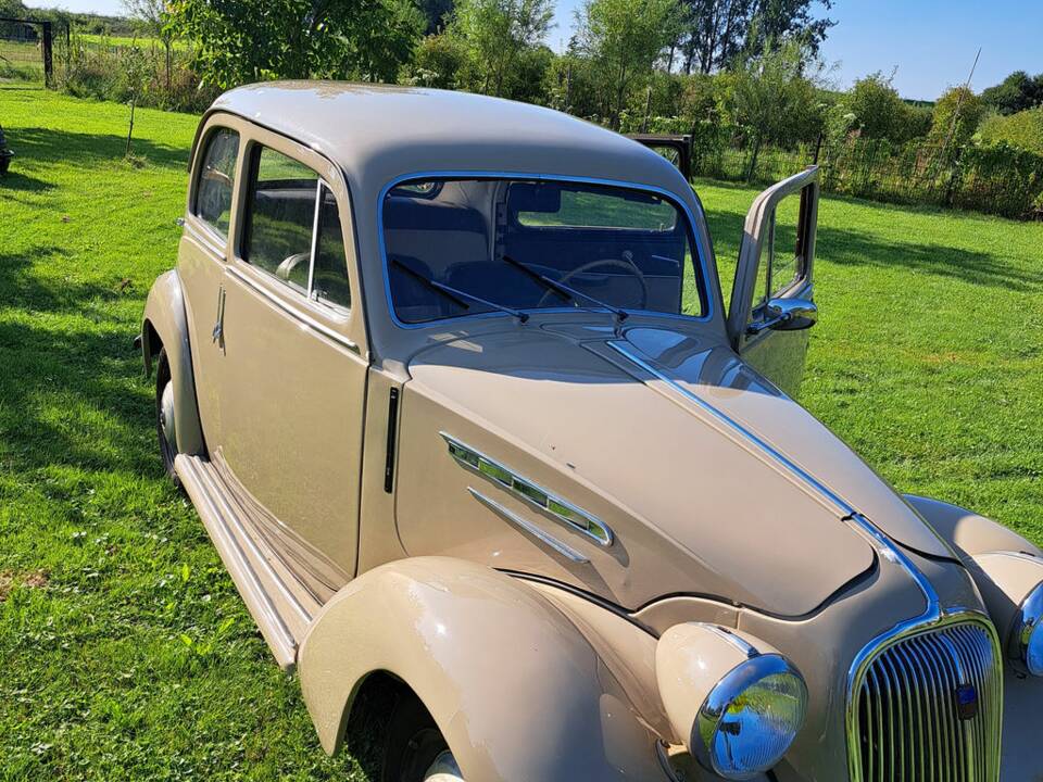 Bild 1/8 von SIMCA 8 - 1200 (1951)