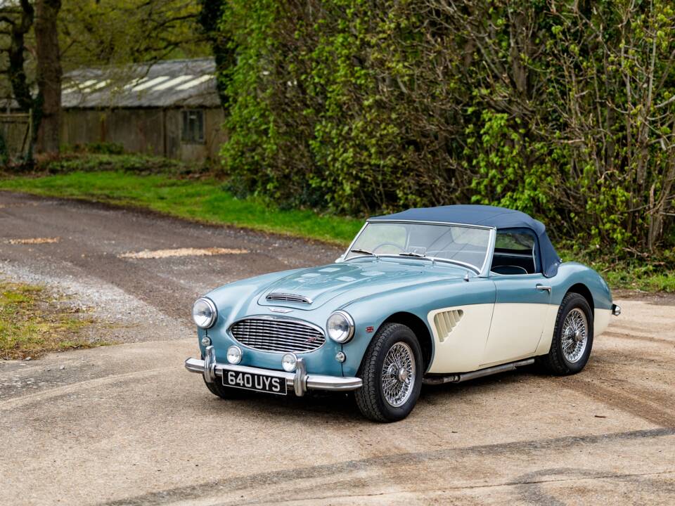 Image 22/44 of Austin-Healey 100&#x2F;6 (BN4) (1957)