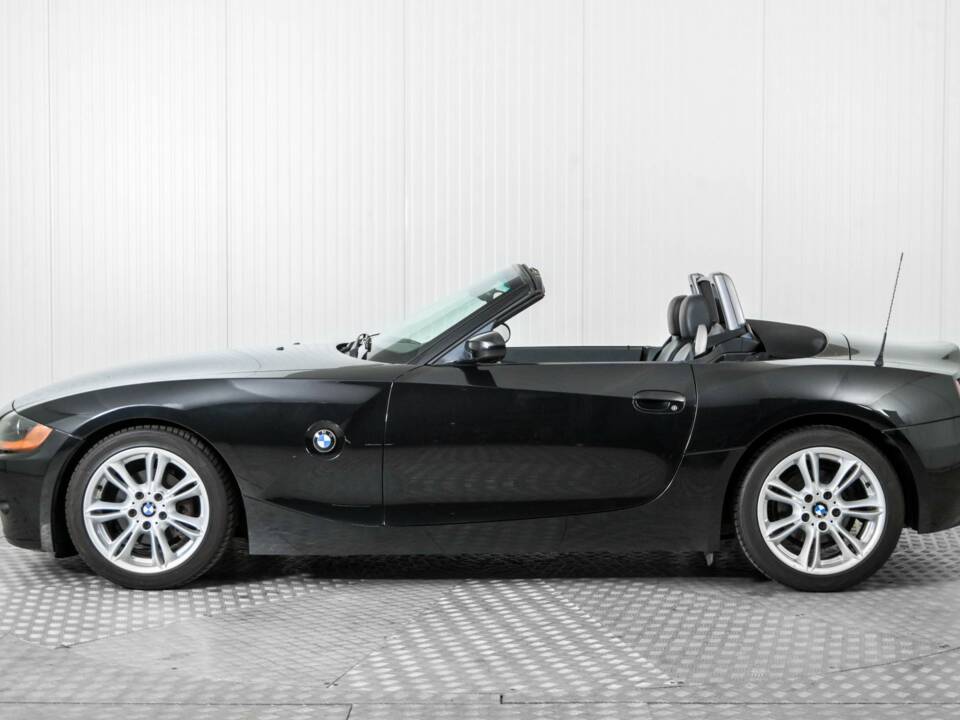 Bild 9/50 von BMW Z4 2.5i (2004)