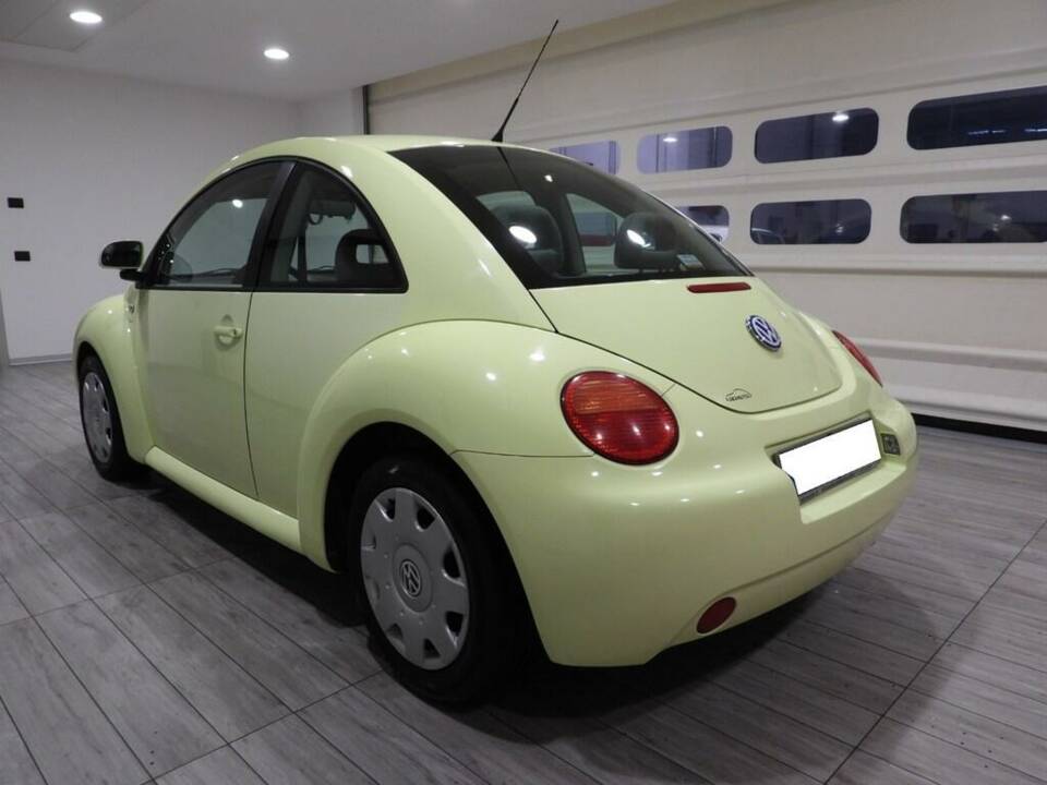 Immagine 5/15 di Volkswagen New Beetle 2.0 (1999)