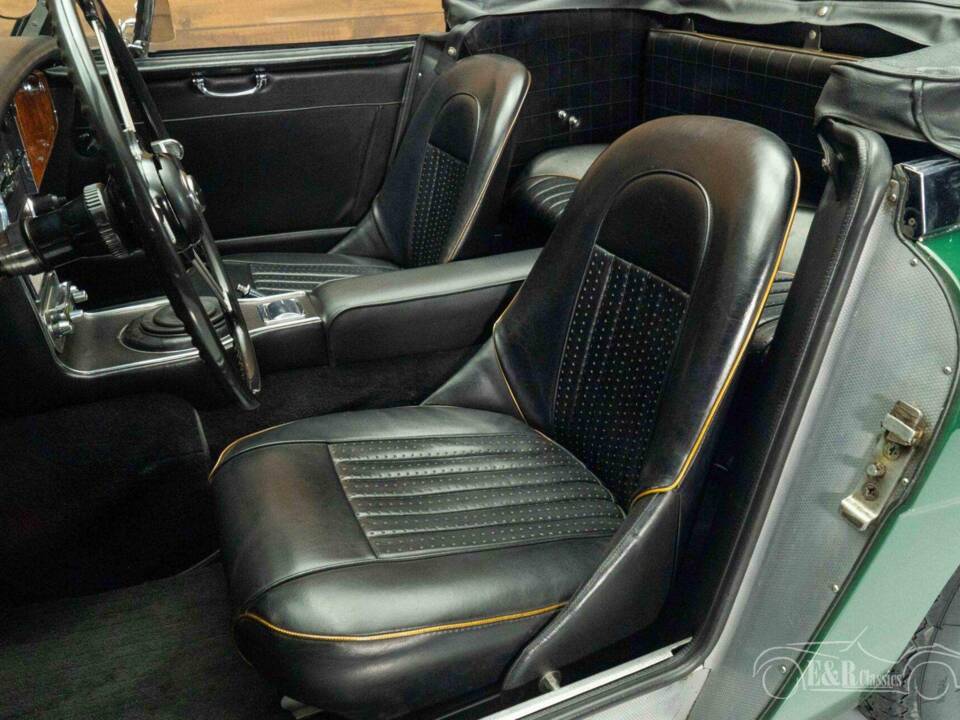 Imagen 12/19 de Austin-Healey 3000 Mk III (BJ8) (1965)