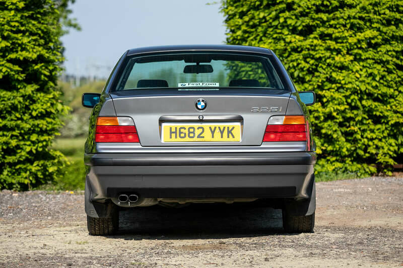 Image 8/50 of BMW 325i (1991)