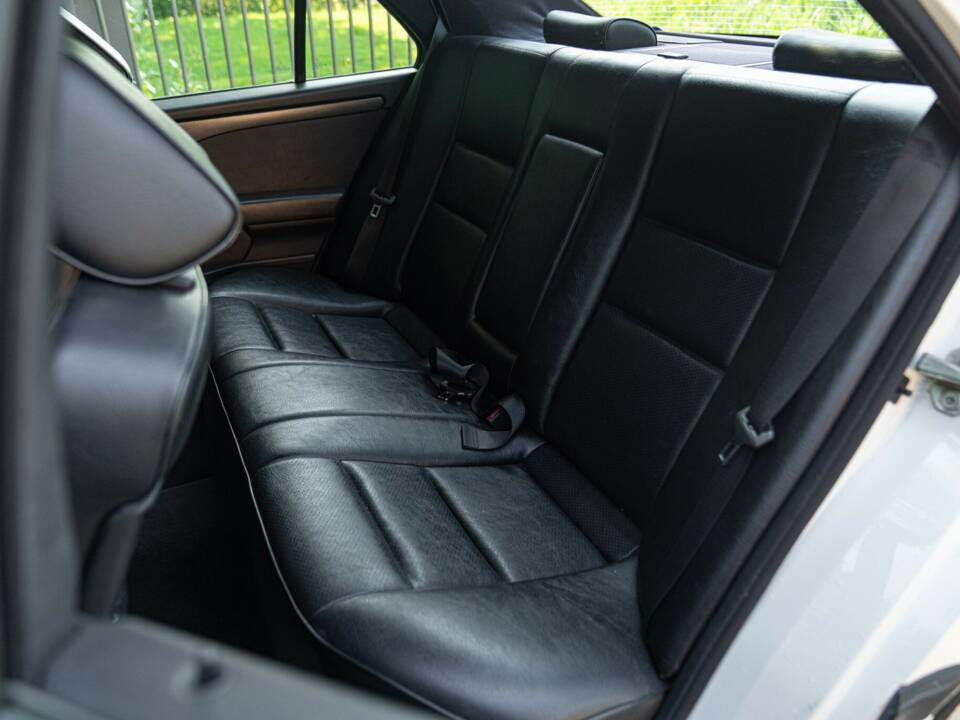 Bild 23/50 von Mercedes-Benz C 200 Kompressor (1996)