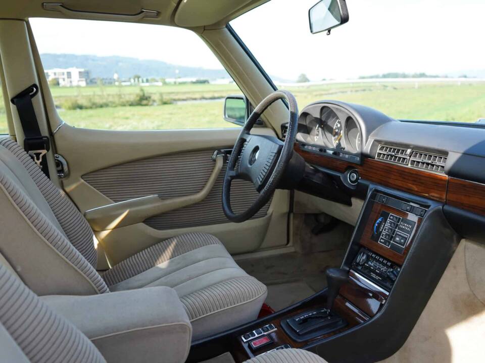 Afbeelding 26/28 van Mercedes-Benz 450 SEL (1979)