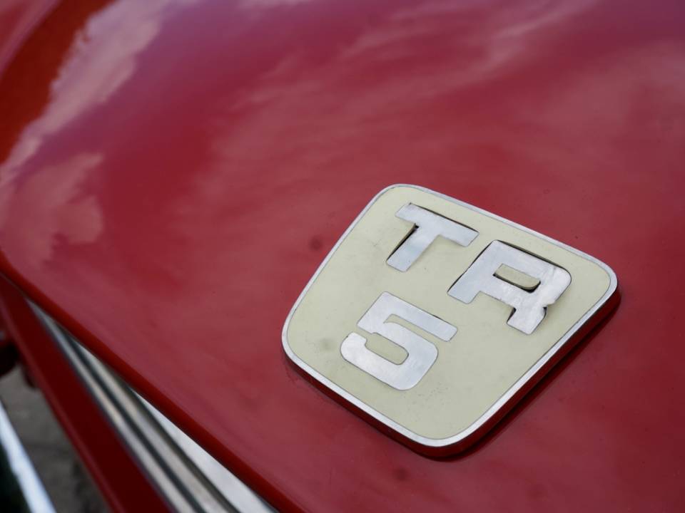 Image 4/29 of Triumph TR 5 PI (1968)