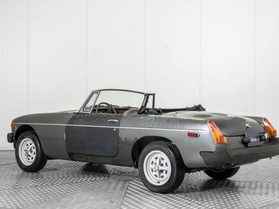 Image 6/50 of MG MGB (1977)