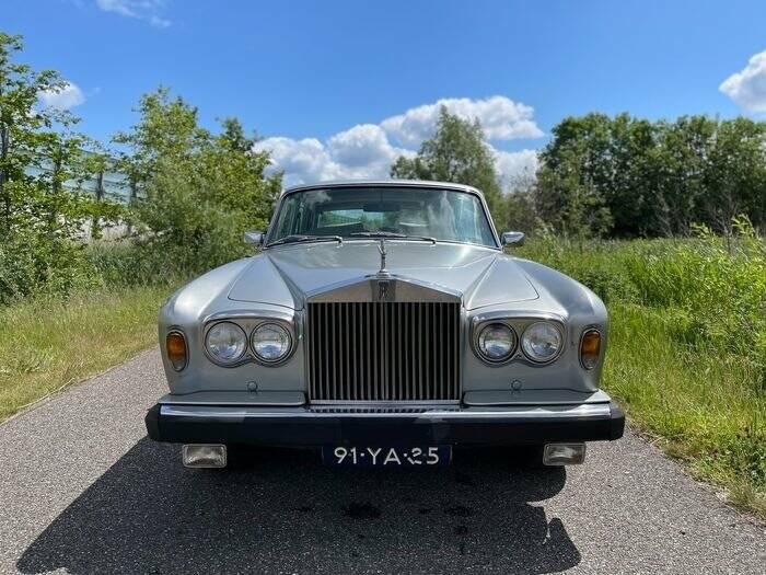 Image 5/7 of Rolls-Royce Silver Shadow II (1977)