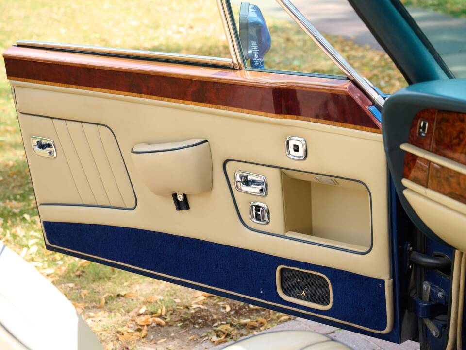 Bild 33/50 von Rolls-Royce Corniche I (1987)