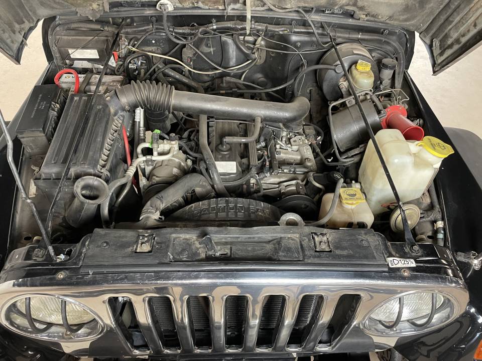 Image 23/26 of Jeep Wrangler Sahara 4.0L (1997)