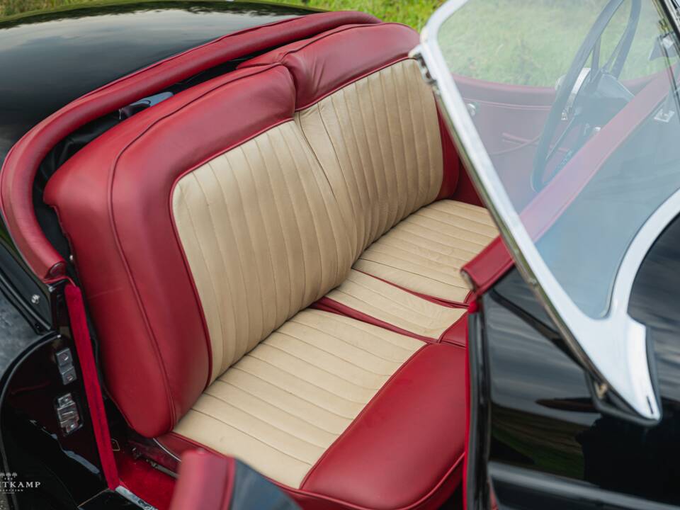 Immagine 15/21 di Jaguar XK 120 OTS (1951)