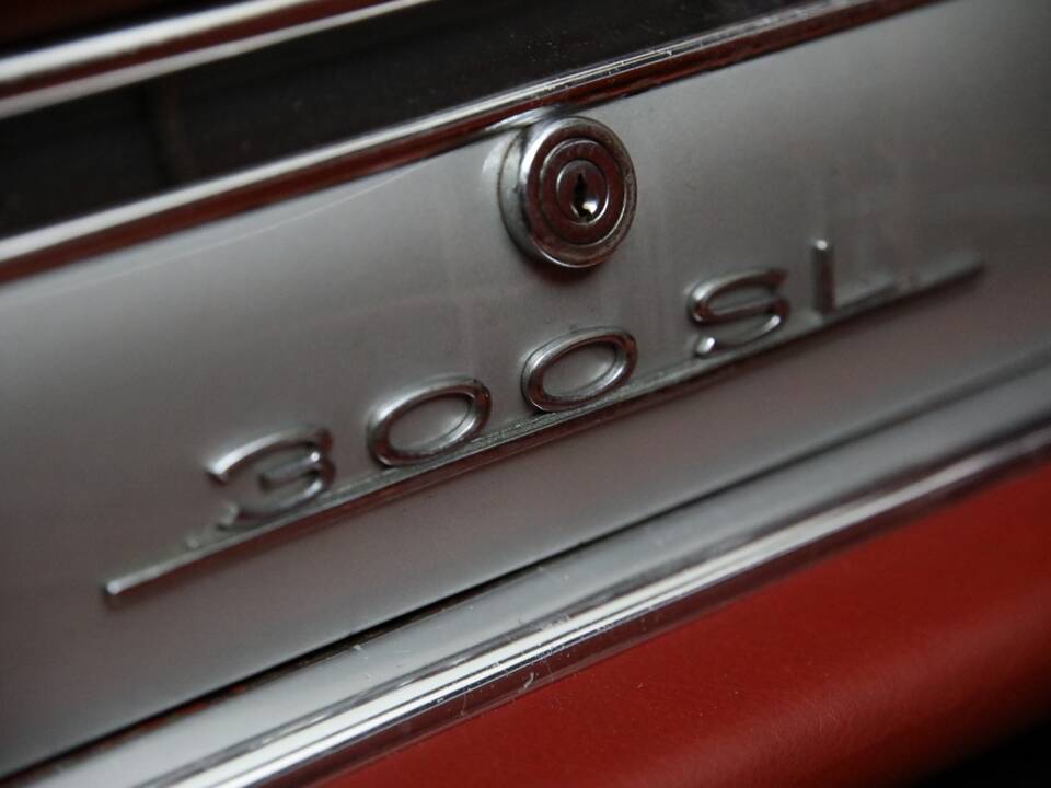 Image 17/26 of Mercedes-Benz 300 SL Roadster (1959)