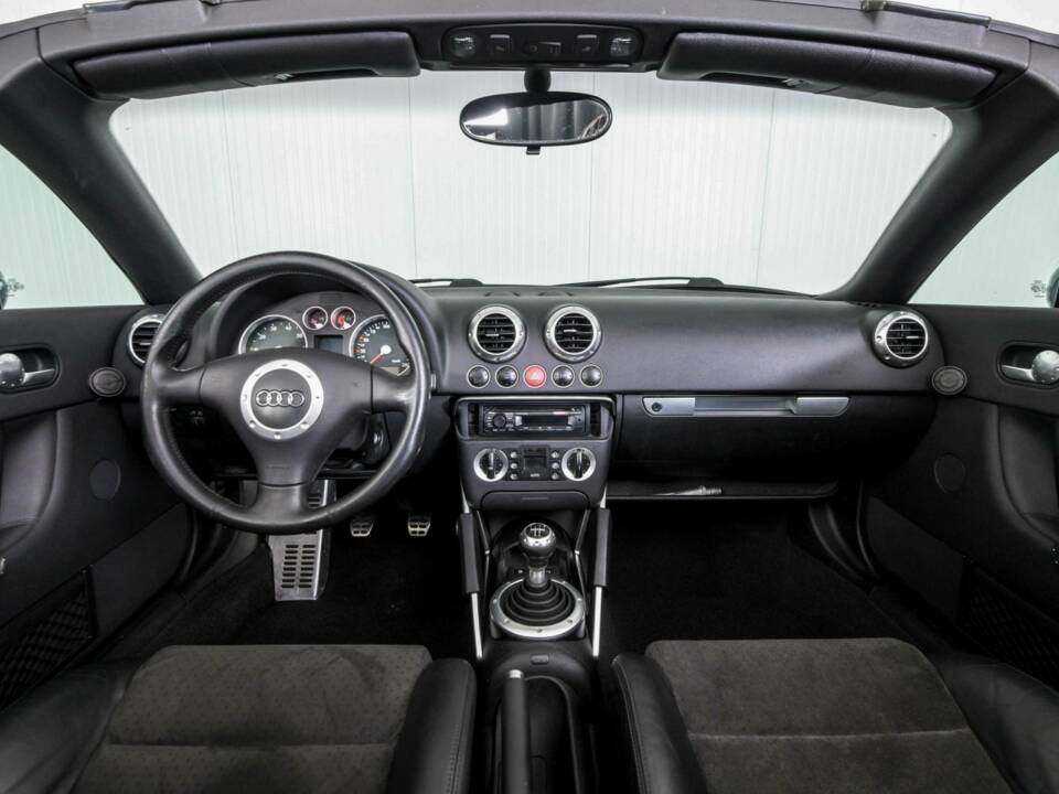Immagine 5/50 di Audi TT 1.8 T (2001)