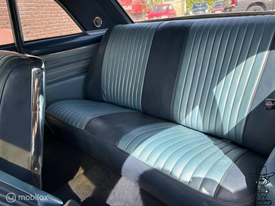 Image 9/49 of Oldsmobile F-85 Jetfire (1962)