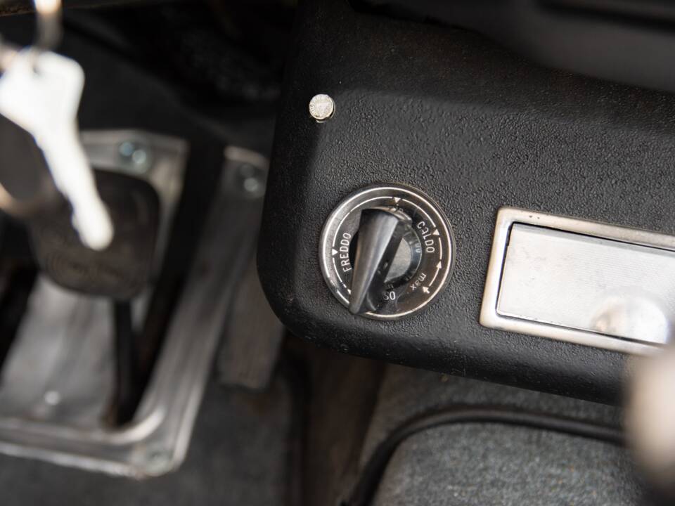 Immagine 43/94 di Alfa Romeo 2600 Spider (1964)