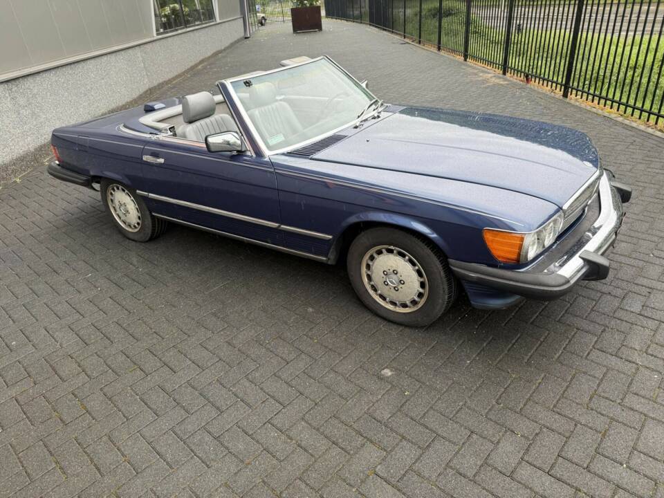 Image 11/46 de Mercedes-Benz 560 SL (1986)