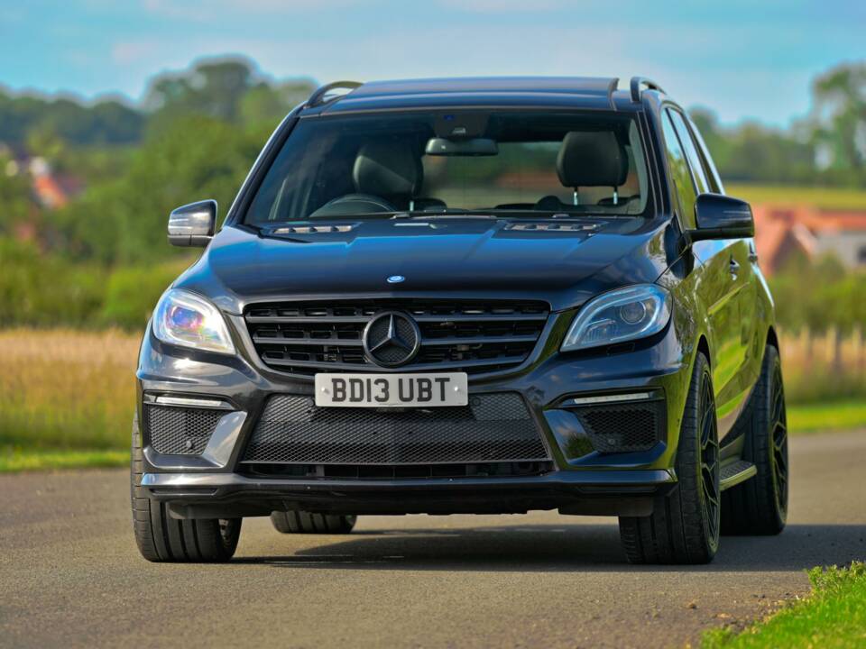 Image 2/49 of Mercedes-Benz ML 63 AMG (2013)