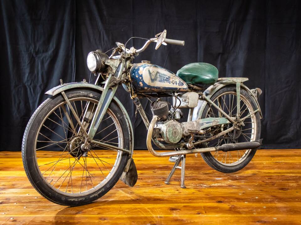 Image 1/12 de Victoria 100 (1939)