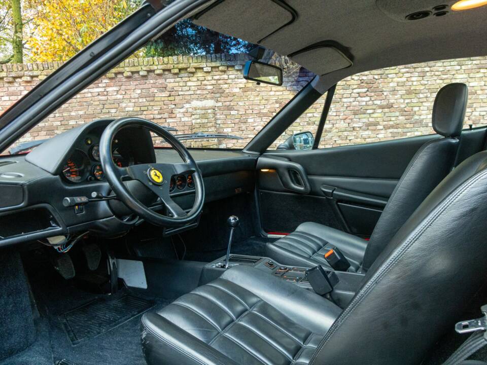 Bild 50/50 von Ferrari 328 GTB (1989)