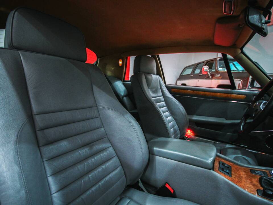 Image 13/16 of Jaguar XJ-S 3.6 (1988)