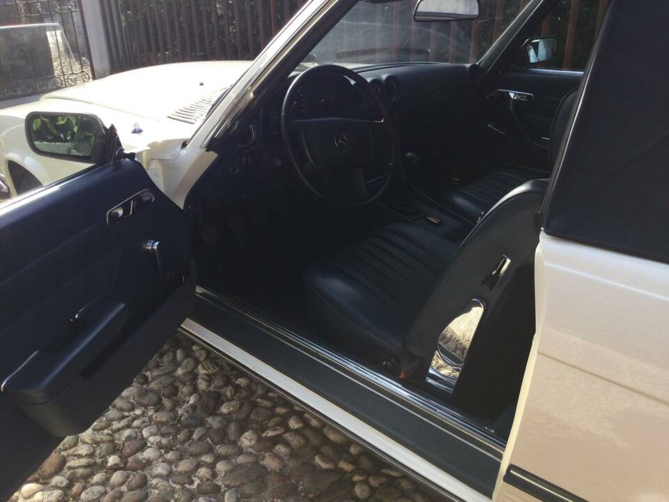 Image 17/18 of Mercedes-Benz 350 SL (1971)