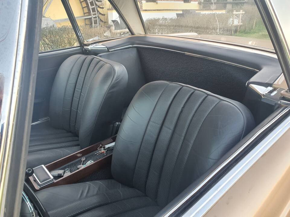 Immagine 9/16 di Mercedes-Benz 280 SL (1970)