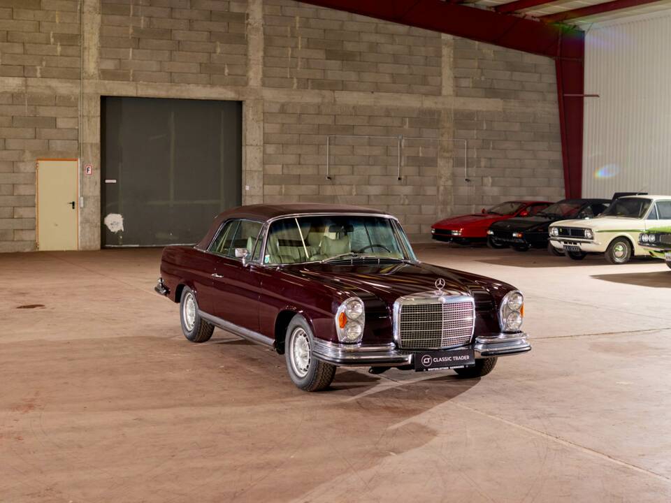 Bild 2/47 von Mercedes-Benz 280 SE (1970)