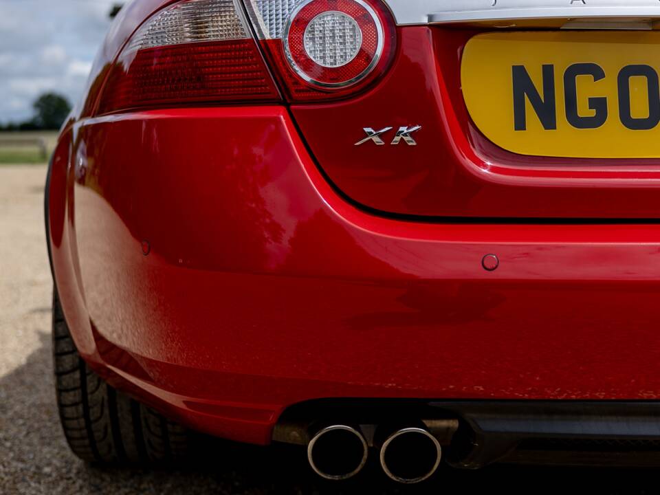 Image 18/50 of Jaguar XKR (2007)