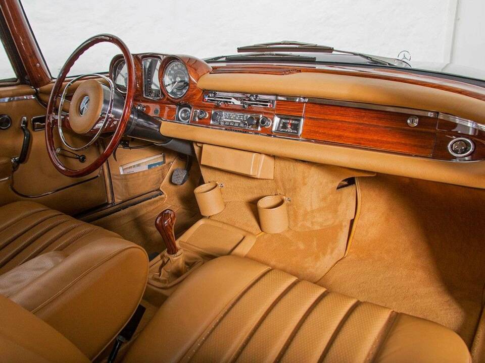 Imagen 28/34 de Mercedes-Benz 280 SE 3,5 (1969)