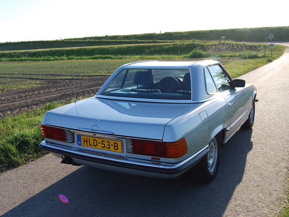 Image 18/87 of Mercedes-Benz 280 SL (1982)
