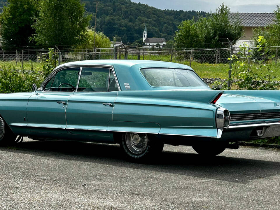 Image 3/11 of Cadillac 75 Fleetwood (1962)
